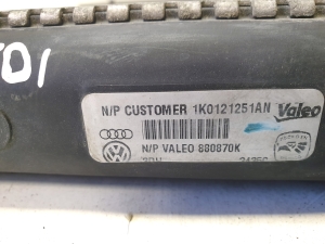 Volkswagen Jetta (2005–2011) Jahutusradiaator 1K0121251AN - 2