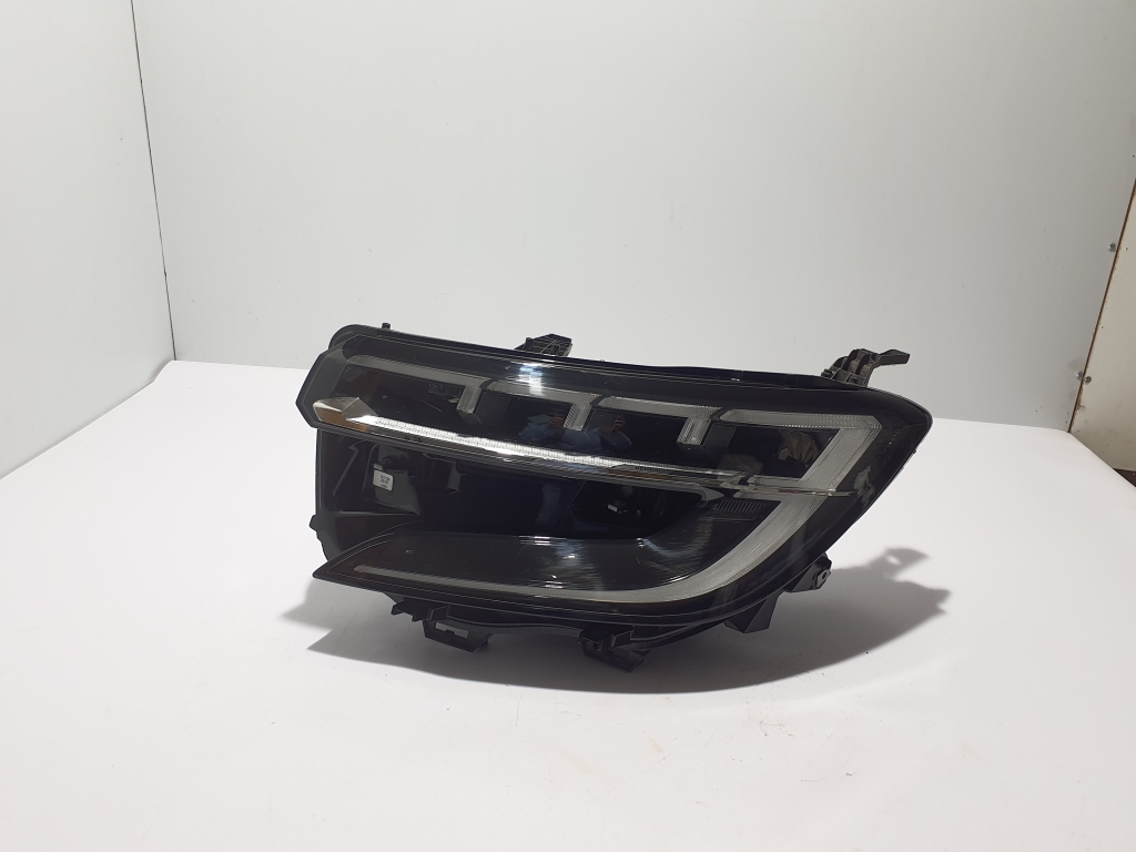 RENAULT Austral (2022–2026) Scheinwerfer vorne 260606388R RENAULT Austral (2022–2026) Scheinwerfer vorne 260606388R