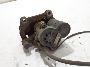  Rear brake caliper 