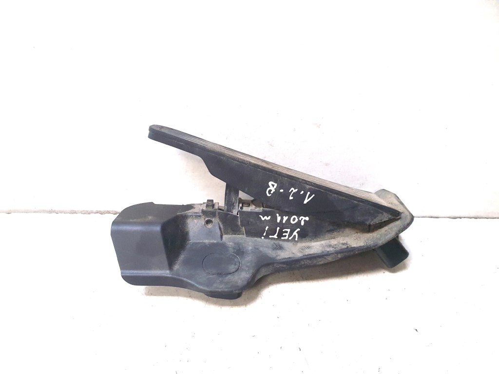SKODA Yeti 1 generation (2009-2018) Педаль газа 65102011 27732617