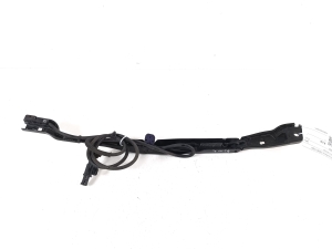 Polestar 2 II (2021–2026) Windshield wiper arm 31696295 - 2