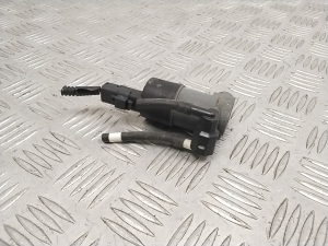 NISSAN Qashqai (2006–2013) Front windshield washer pump 9641553880 - 2