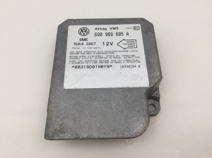 Volkswagen Golf IV (1997–2003) Airbagsteuergerät 6Q0909605A - 2