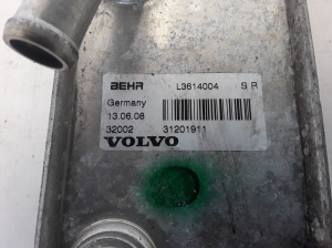 VOLVO S80 II (2006–2016) Ölkühler 31201911 - 2