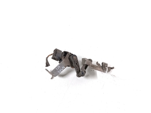 Polestar 2 II (2021–2026) Andur tagumisel rummul 32233077 - 2