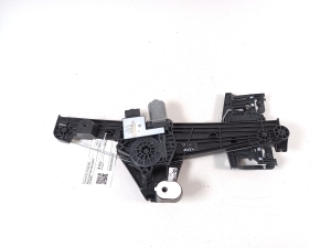 Rear side door window regulator and its parts