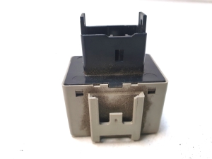 TOYOTA RAV 4 A2 (2000–2005) Relay 8198050030 - 3