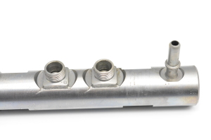 BMW 3 SERIES E90 (2004–2013) Common Rail Kraftstoffleitung 0445214183 - 2