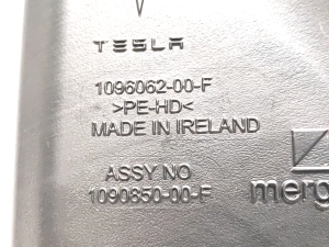 Tesla Model 3 3 (2016–2024) Front washer fluid reservoir 1096062-00-F - 3