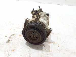  Air conditioner compressor 