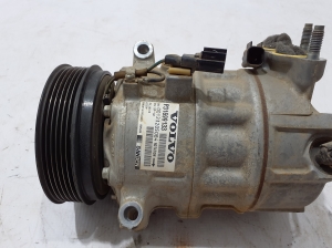  Air conditioner compressor 