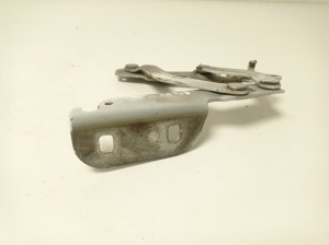 Ford Fiesta VI (2008–2017) Hood hinge 8A6116800AD - 4