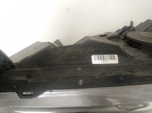 Ford Fiesta VI (2008–2017) Scheinwerfer vorne C1BB13W030EF - 3
