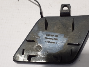 Volkswagen Passat B8 (2014–2023) Front bumper tow hook cover 3G0807155 - 2