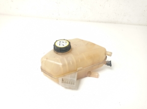   Ausgleichsbehälter  - 8V218K218B 