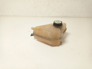 Ford Fiesta VI (2008–2017) Coolant reservoir 8V218K218B - 4