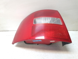  Rear corner lamp 