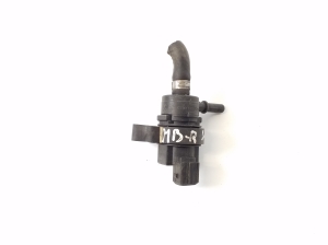 Mercedes Benz R-Class 251 (2006–2017) Sonstiges Ventil A0004703993