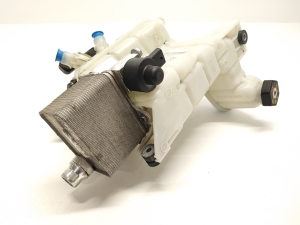 Tesla Model 3 3 (2016–2024) Coolant reservoir 1097016-00-D - 3