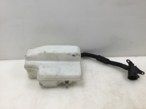 Front washer fluid reservoir - 7009124
