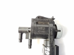 AUDI A4 B8 (2007–2016) Solenoid 1K0906283A - 2