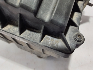Volkswagen Amarok I (2010–2022) Luftfiltergehäuse 2H6129607 - 4
