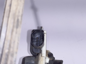 Volkswagen Amarok I (2010–2022) Rear side door lock 2H0839015E - 2