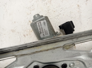 Ford Transit (2012–2026) Priekšējo durvju logu pacēlājs un tā daļas 928061101 - 3