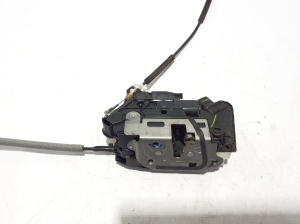 Volkswagen Amarok I (2010–2022) Rear side door lock 2H0839016E - 5