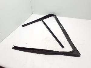 Volkswagen Amarok I (2010–2022) Esiukse tihenduskumm 2H6837432 - 3