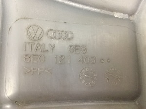 AUDI A4 B7 (2004–2008) Coolant reservoir 8E0121403 - 2