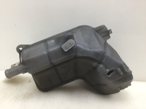 AUDI A4 B7 (2004–2008) Coolant reservoir 8E0121403 - 3