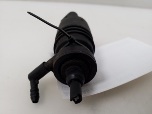 AUDI A6 C5 (1997–2005) Front windshield washer pump - 2