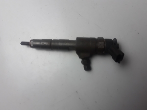  Fuel injector 