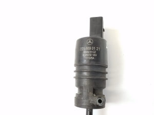 Mercedes Benz S-Class 221 (2005–2013) Front windshield washer pump A2218690121 - 3