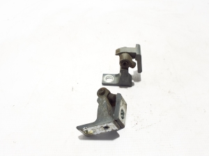 Volkswagen Amarok I (2010–2022) Esiukse ülemine hing 8K0831401D - 2