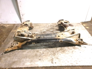 AUDI A6 C5 (1997–2005) Eesmine alusraam 4B0399313CS - 4