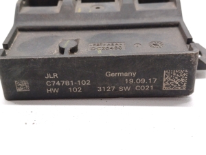 Land Rover Velar (2017–2026) Trunk lid control module C74781-102 - 2