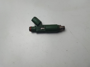  Fuel injector 