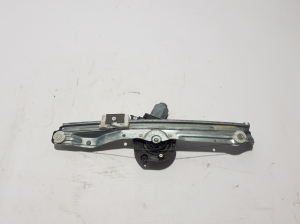   Rear side door window regulator  - 827204540R 
