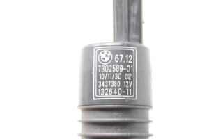 BMW 3 SERIES F30 (2011–2018) Front windshield washer pump 7302589 - 2