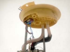 Opel Astra K (2015–2021) Kütusepump paagis 13599386 - 5
