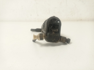 Opel Astra K (2015–2021) Front windshield washer pump 13349273 - 4