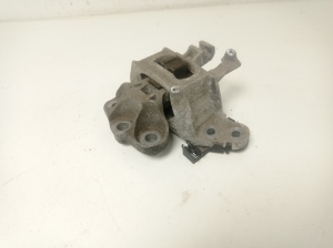 Opel Astra K (2015–2021) Engine mount 39004955 - 2