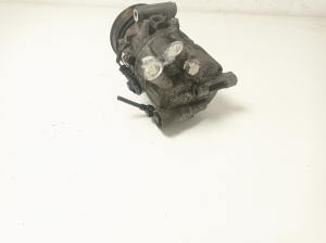 Opel Astra K (2015–2021) Konditsioneeri kompressor 13367373 - 2