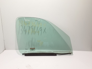 Front door glass - 7701472016
