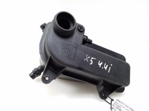Jahutusvedeliku paak ja selle osad - 7514964