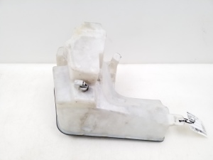 BMW X5 E53 (1999–2006) Front washer fluid reservoir 8252738 - 2