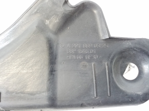 Mercedes Benz S-Class 221 (2005–2013) Esiporitiiva muu osa A2218890325 - 2
