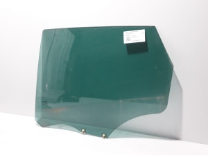   Tagumise külgukse klaas  - 823012850R 